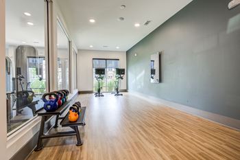 Additional photo for property listing at chic digs with room to stretch out in the village 22 car